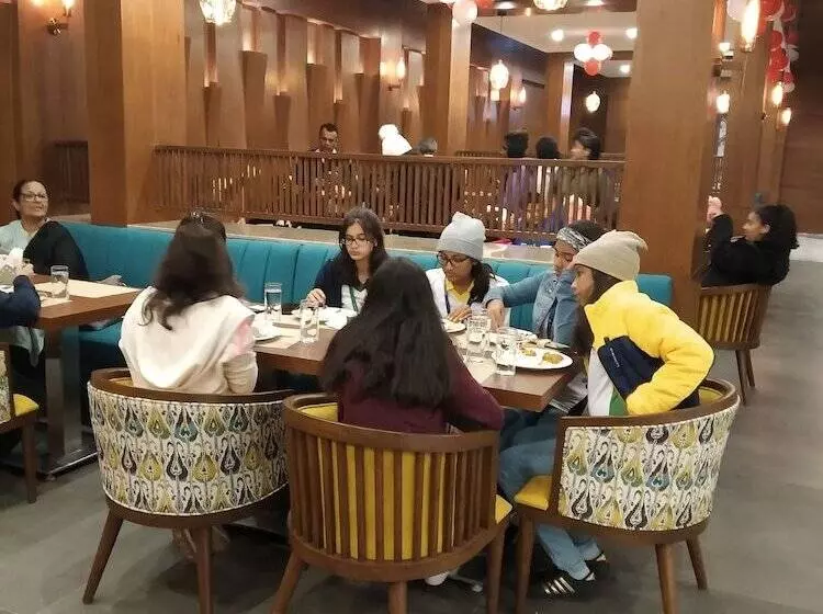 Hotelli Shagun Chandigarh Zirakpur