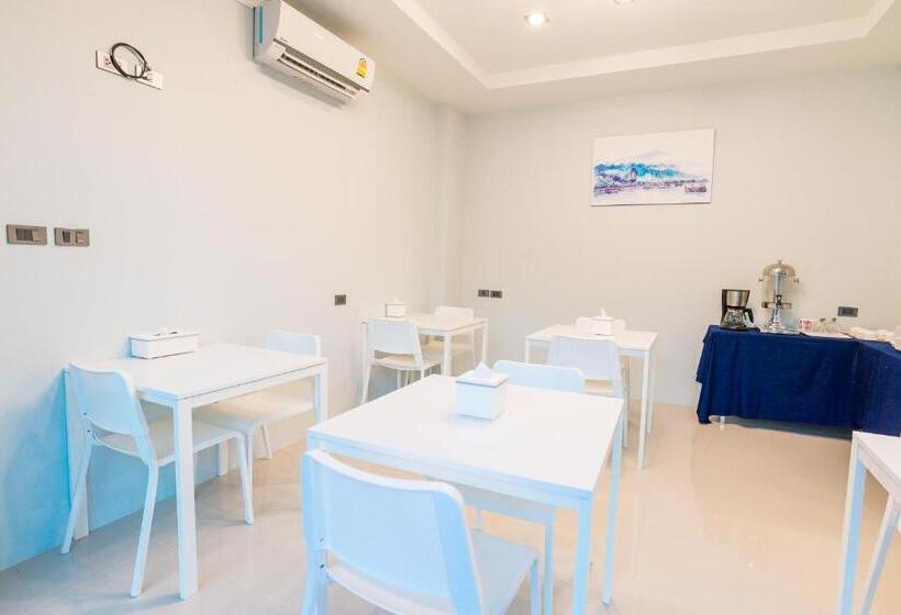 هتل The Phu View At Aonang