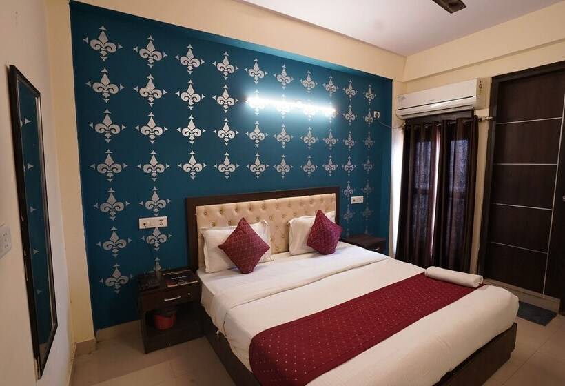 Hotel Tourist Palace