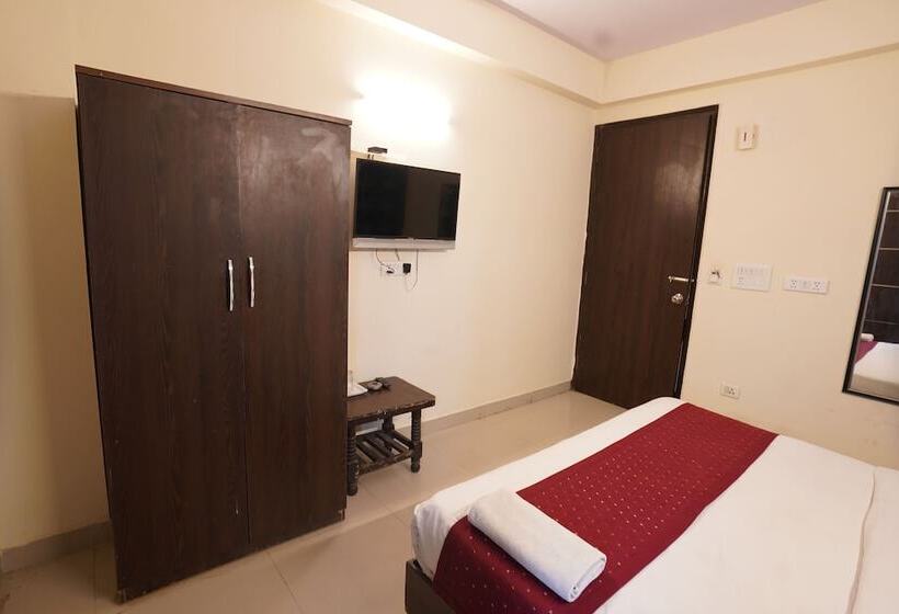 Hotel Tourist Palace