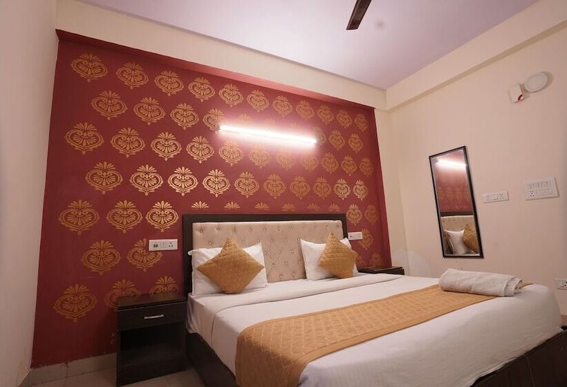 Hotel Tourist Palace