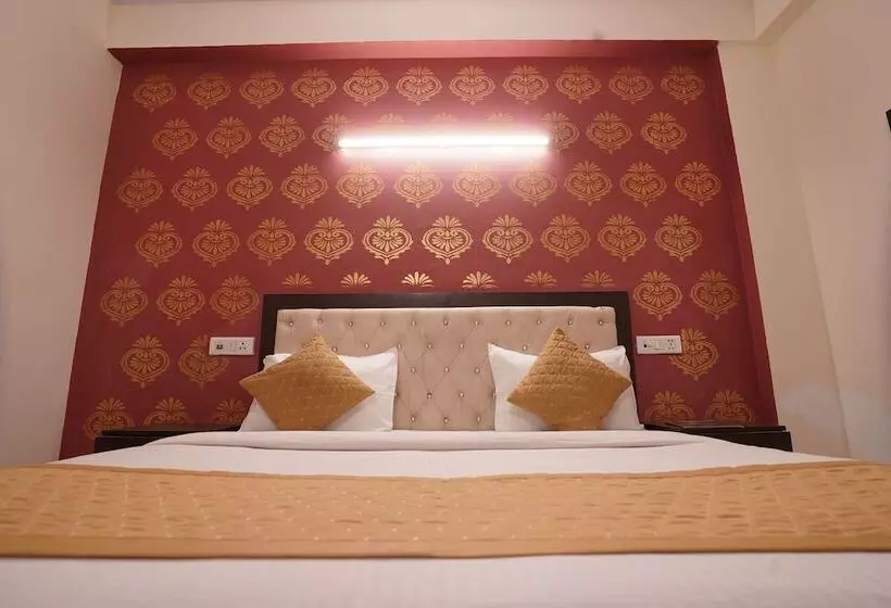 ホテル Tourist Palace