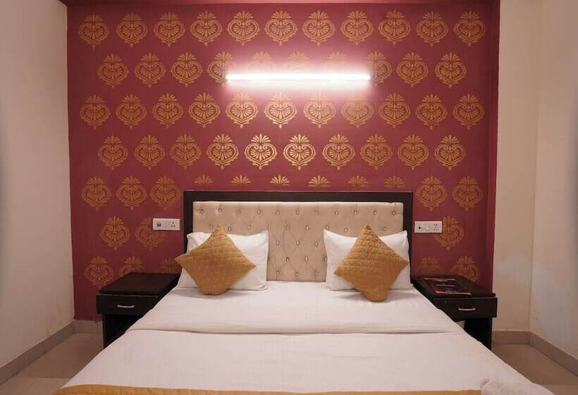 Hotel Tourist Palace