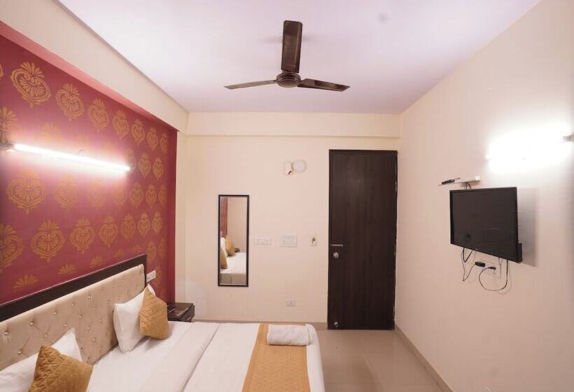 Hotel Tourist Palace