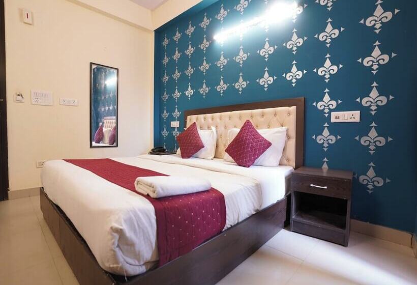 Hotel Tourist Palace