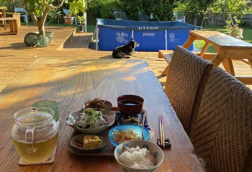 پانسیون Hali Hali House