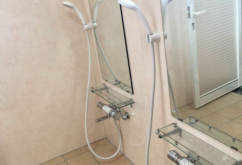 پانسیون Hali Hali House