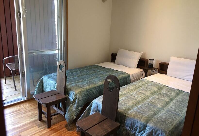 پانسیون Hali Hali House