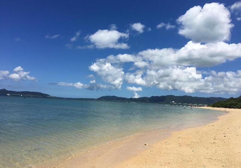 پانسیون Hali Hali House