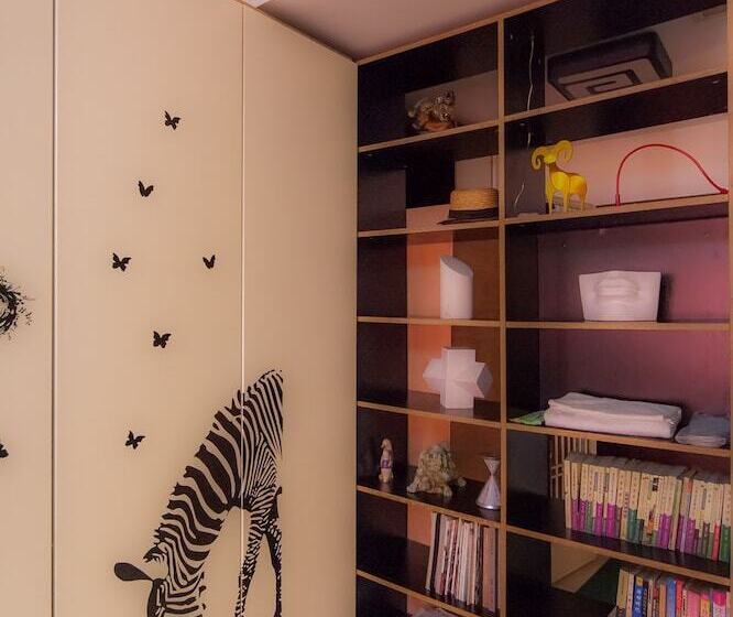 Tianjin Xinyi Apartment