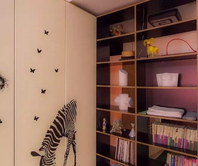 Tianjin Xinyi Apartment