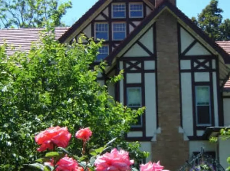 Vintage Gardens Bed & Breakfast