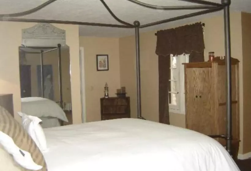 Vintage Gardens Bed & Breakfast