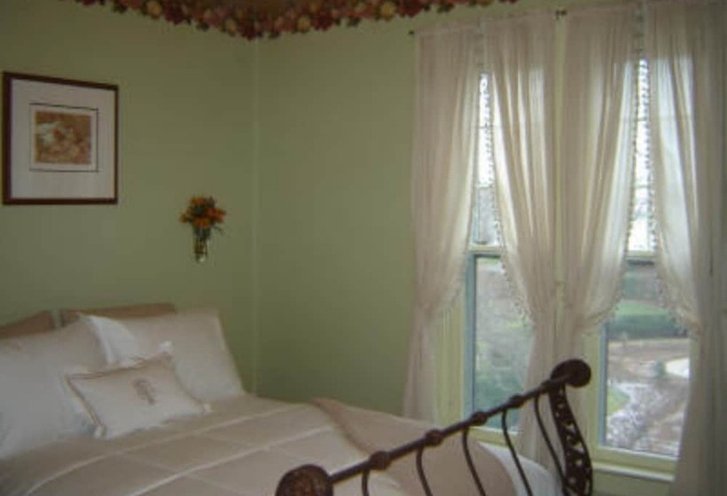 Vintage Gardens Bed & Breakfast