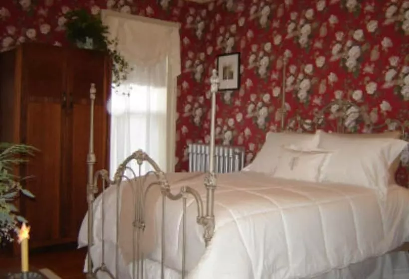 Vintage Gardens Bed & Breakfast