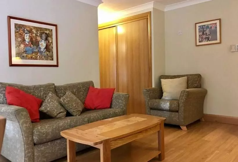 Cozy Ballsbridge Apartment