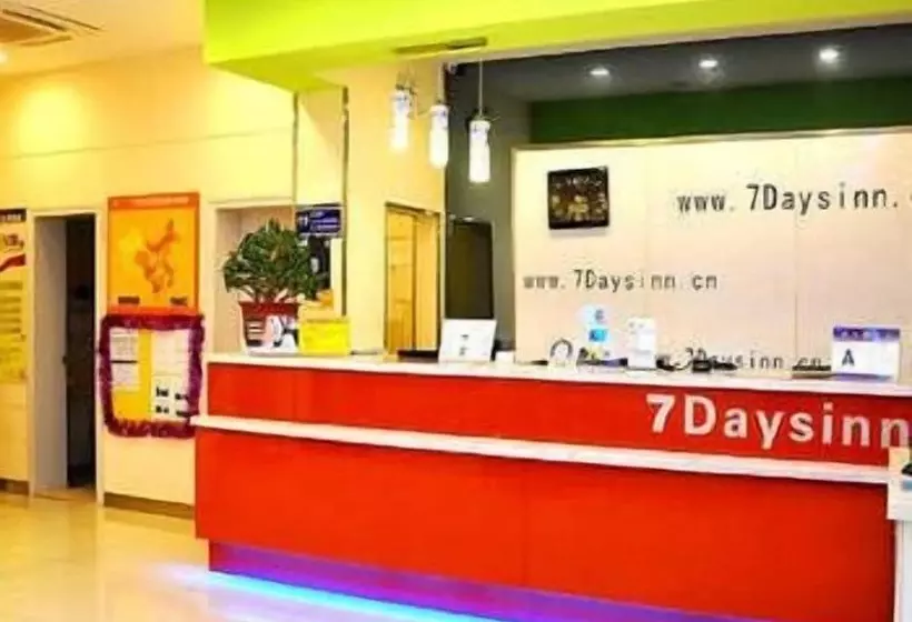 ホテル 7 Days Inn