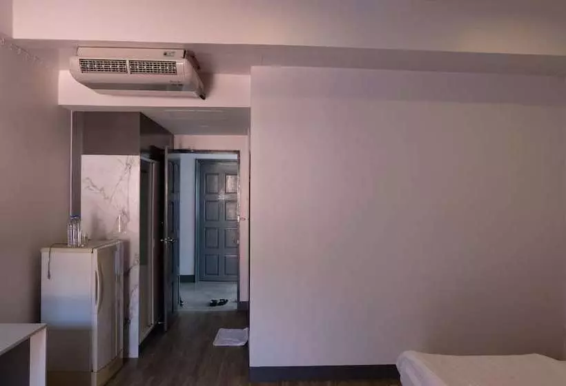 Hotelli Ai Aroon Apartment