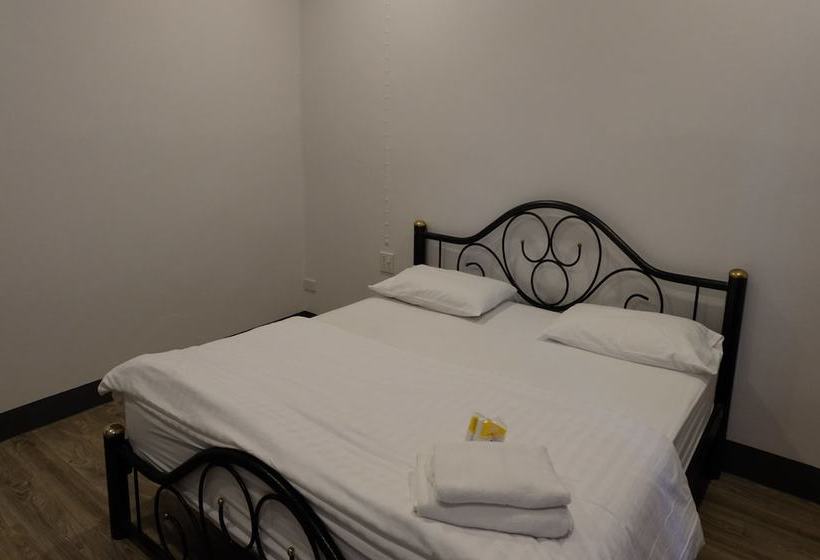 호텔 Ai Aroon Apartment