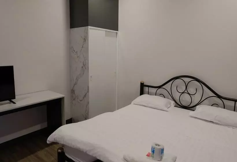 Hotelli Ai Aroon Apartment