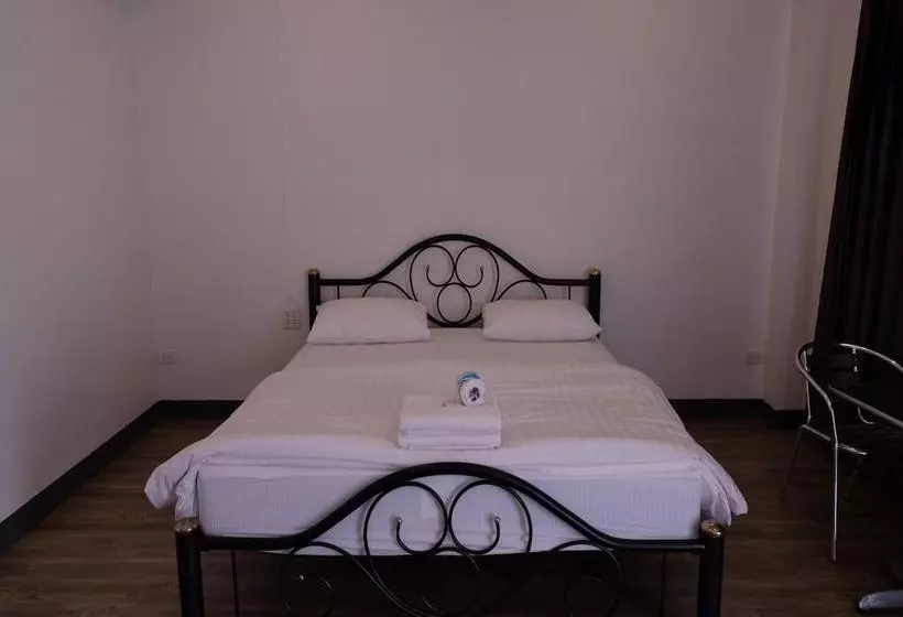 Hotelli Ai Aroon Apartment