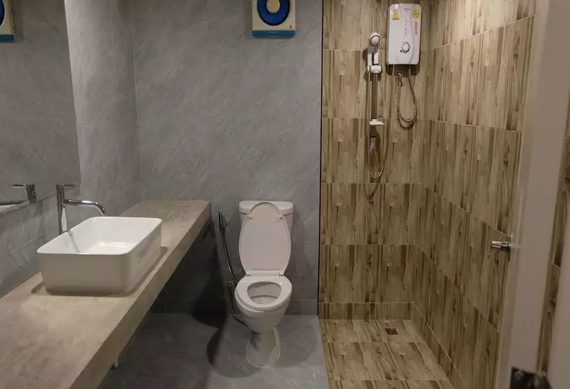 Hotelli Ai Aroon Apartment