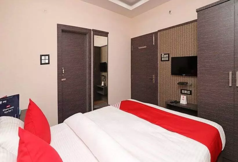 ホテル Barney Grand By Oyo Rooms