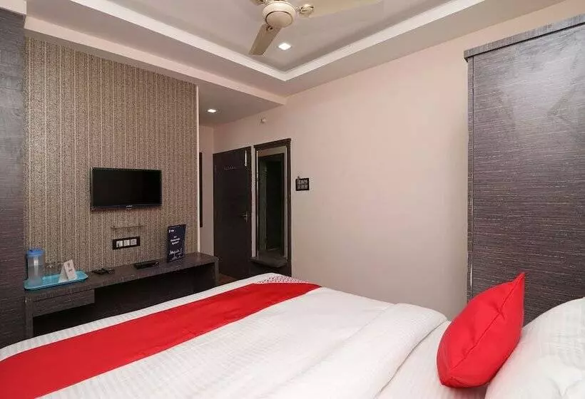 ホテル Barney Grand By Oyo Rooms