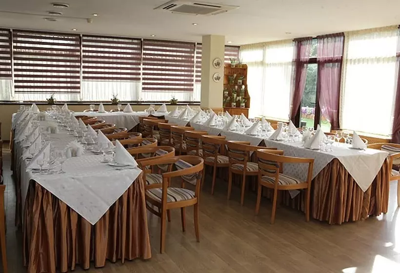 ホテル Burevestnik Resort