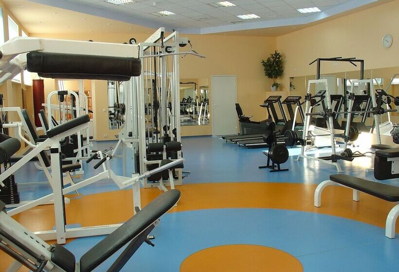 בית מלון כפרי Burevestnik Resort