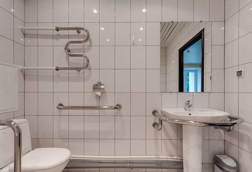 בית מלון כפרי Burevestnik Resort