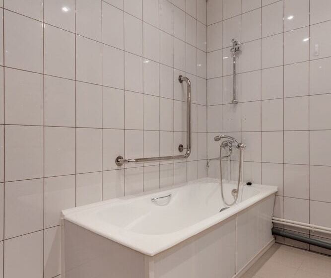 בית מלון כפרי Burevestnik Resort