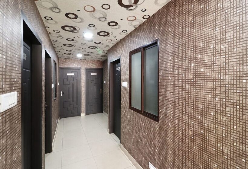 هتل Crystal Guest House By Oyo Rooms