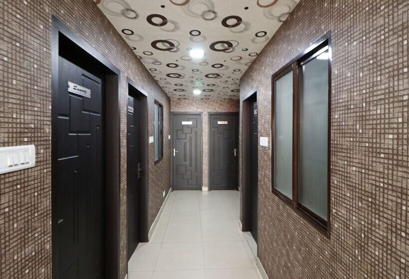 هتل Crystal Guest House By Oyo Rooms