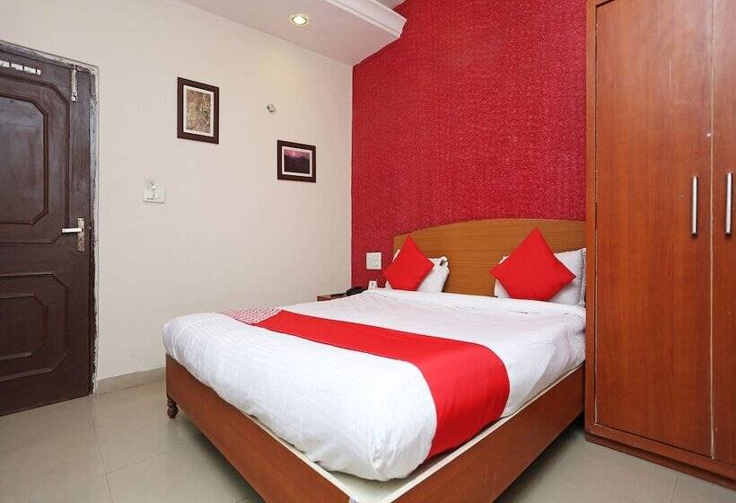 Hotel O Jaistambh Chowk Formerly Guru Kirpa