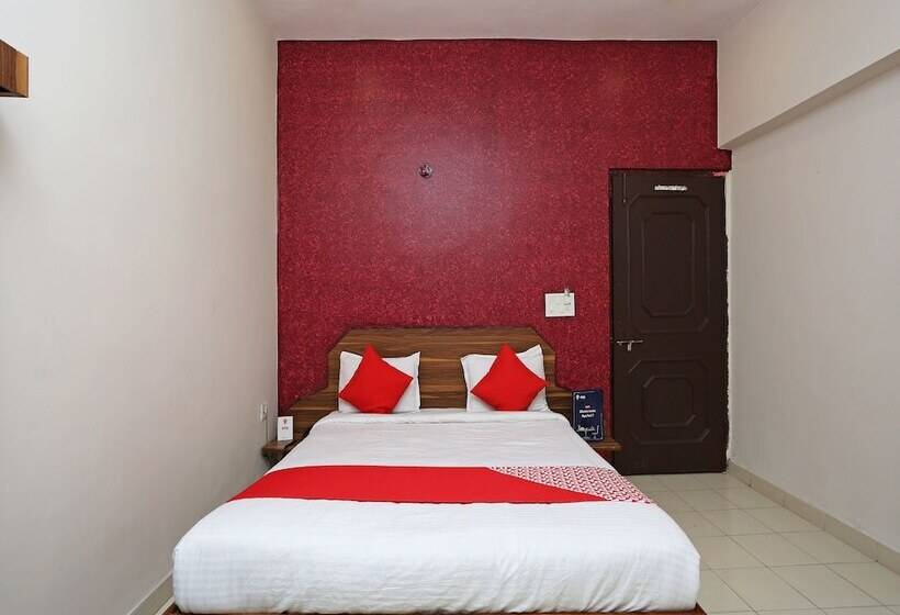 Hotel O Jaistambh Chowk Formerly Guru Kirpa