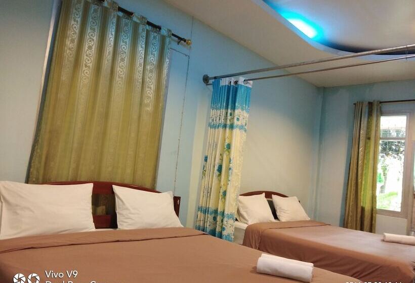 בית מלון כפרי Happy Resort