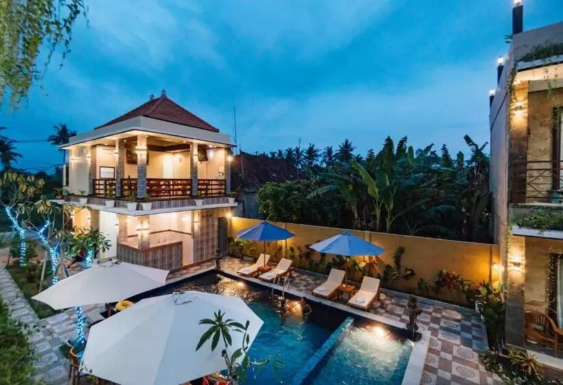 ホテル Sari Nusa Inn