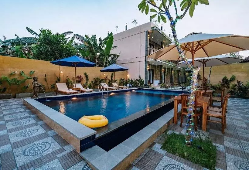 ホテル Sari Nusa Inn