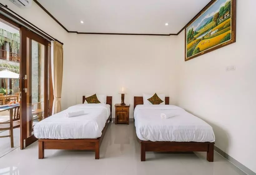 ホテル Sari Nusa Inn