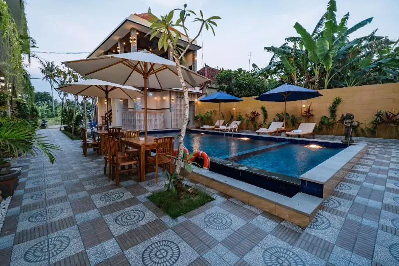 ホテル Sari Nusa Inn
