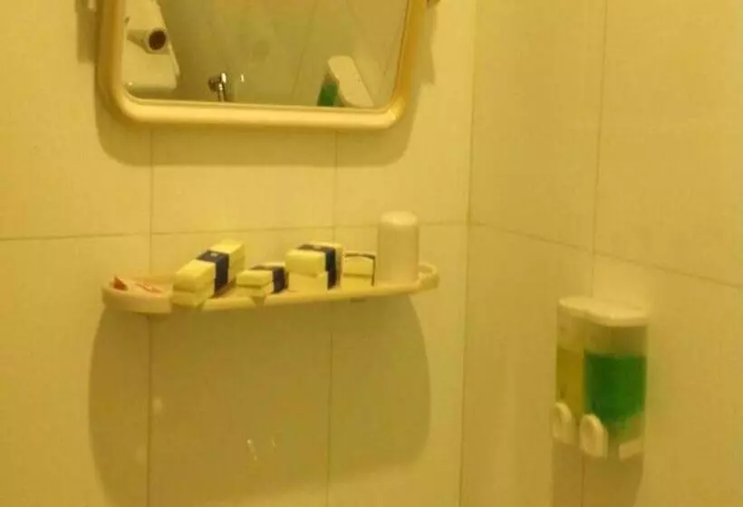 Shwe Htee Hotel Yangon