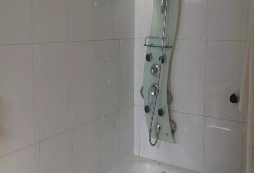Shwe Htee Hotel Yangon