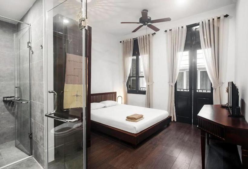 پانسیون Annie S Old Quarter