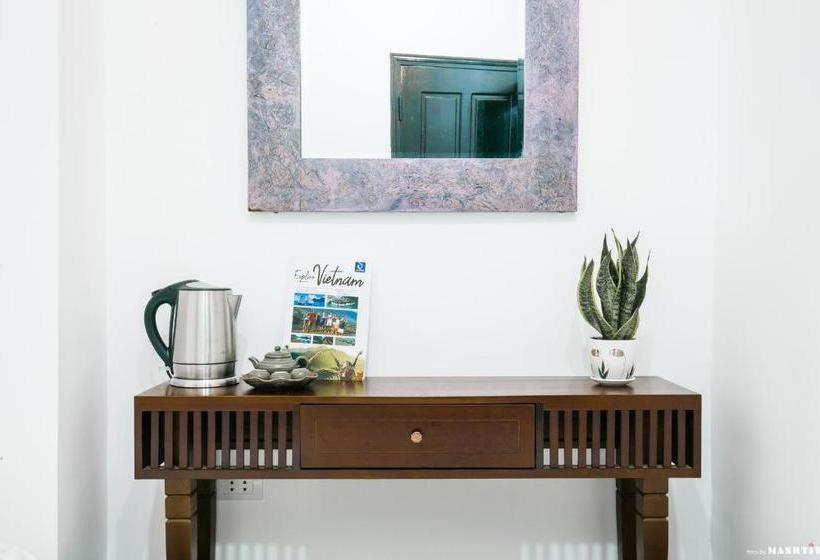 پانسیون Annie S Old Quarter