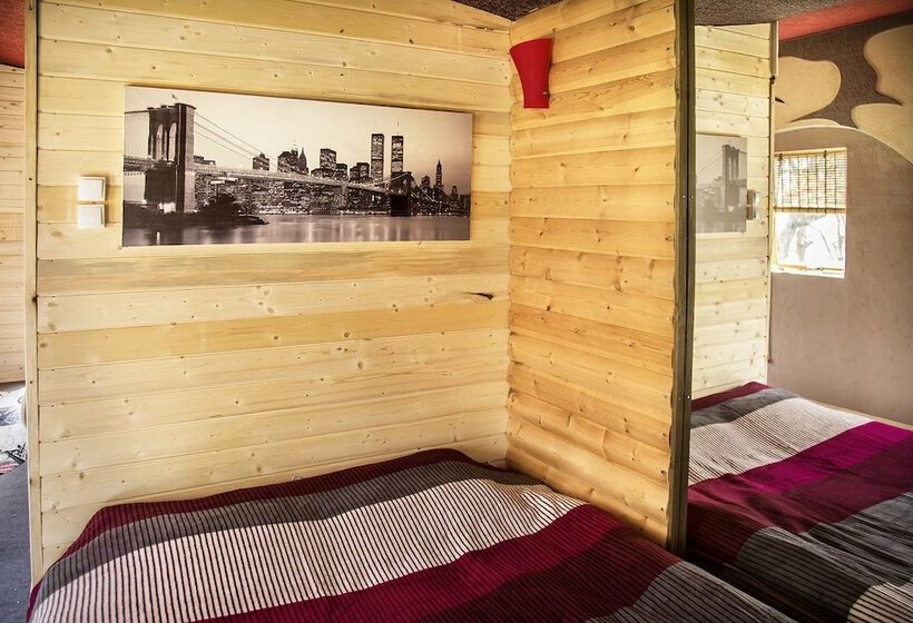 Hostel Seles Camping Adults Only