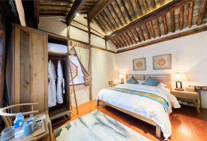 Dali Old Courtyard Boutique Inn