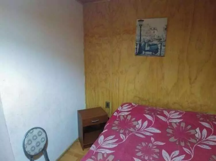 Hostal La Casona   Hostel