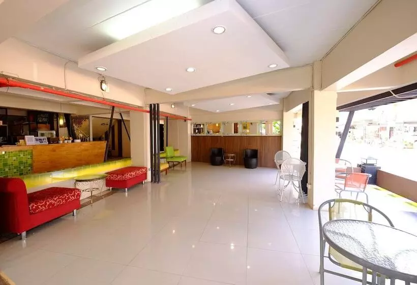 هتل Baan Rim Khong