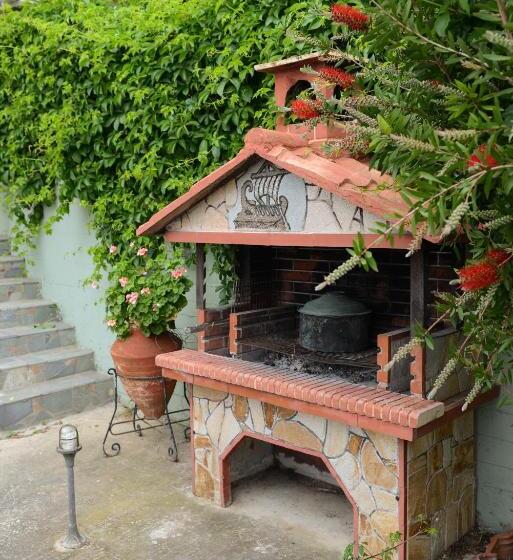 Hotel Dina   ξενοδοχείο ντινα